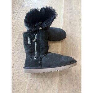 $160 UGG Women's MINI BAILEY BUTTON II 8 39 BLACK Suede Ankle Boots Shoes Winter